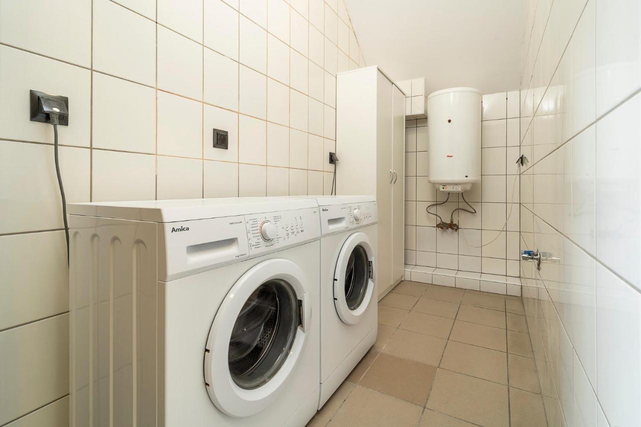 Gems Hostel Glogow  Bagian luar foto