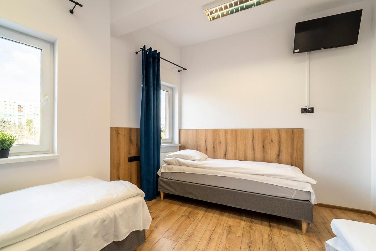 Gems Hostel Glogow  Bagian luar foto
