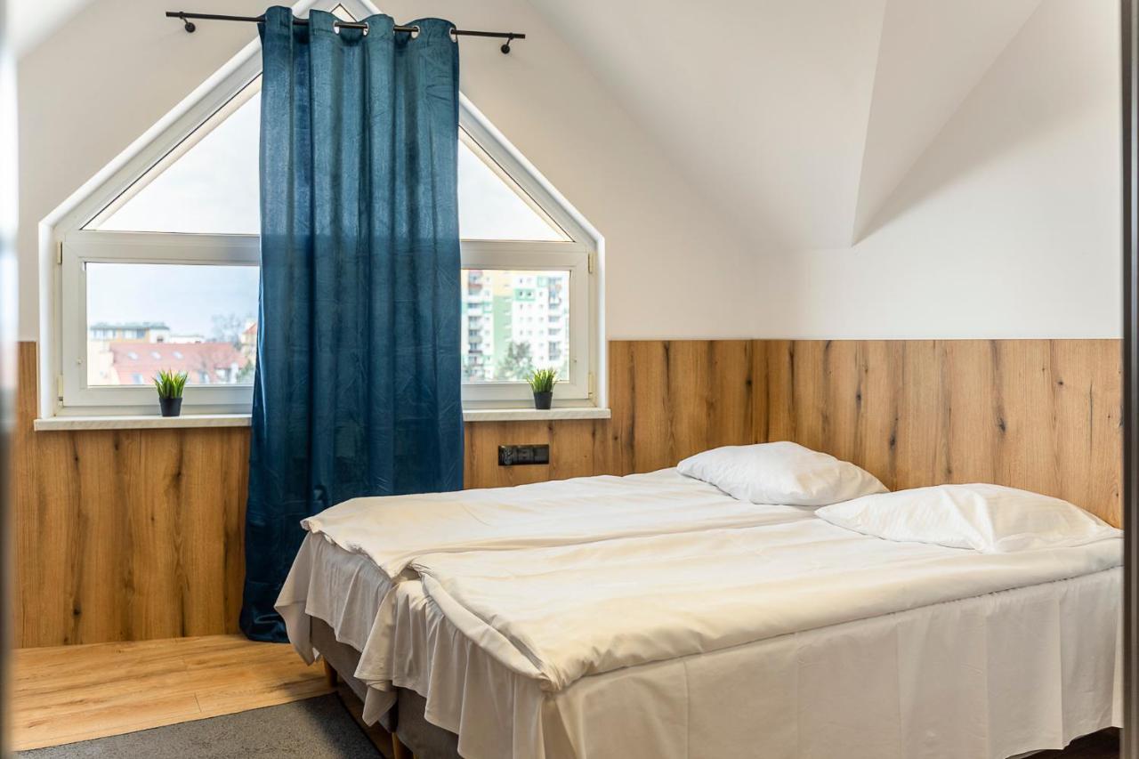 Gems Hostel Glogow  Bagian luar foto
